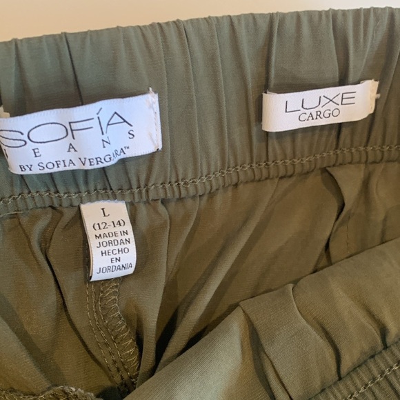 Sofia Vergara Olive Green Lightweight Cropped Luxe Cargo Pants Women’s Large - Picture 4 of 5
